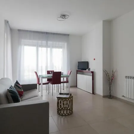 Apartment Corso Inglesi 94 *